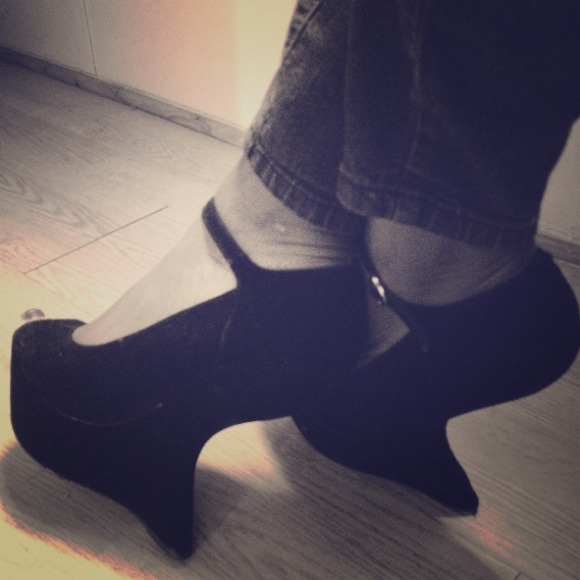 5 1/2 inch Gravity Heels plain black