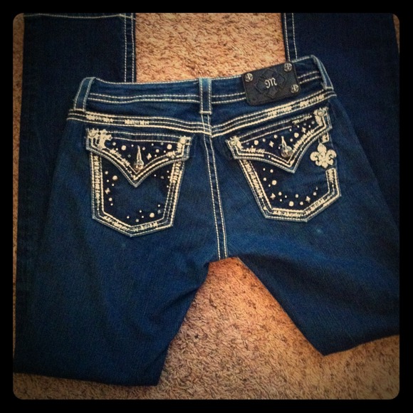 ❌Sold in Bundle❌Size 28 Straight leg Miss Me's