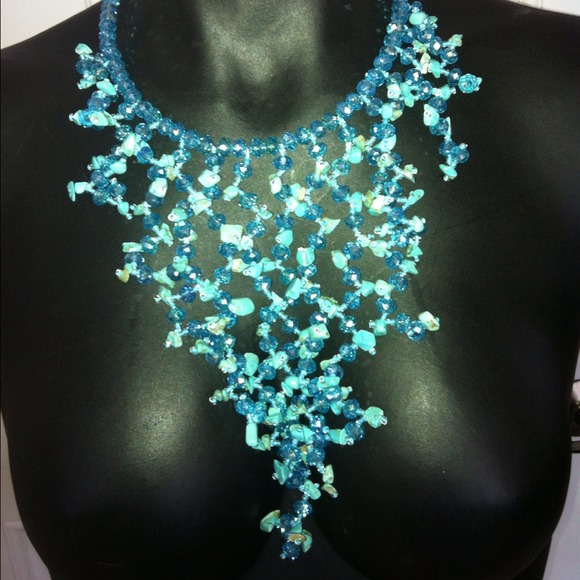 Dressy German crystal necklace w/ turquoise bits💦 - Picture 2 of 2