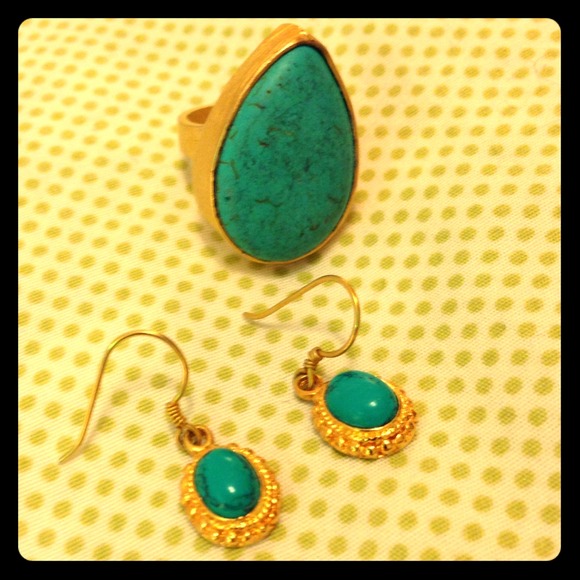 COSTUME Gold and Turquoise Earrings and Ring😍