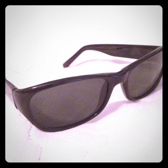 Black sunglasses!