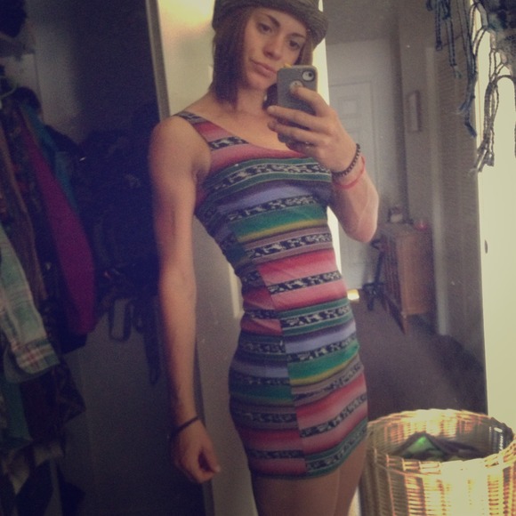 Pattern fitted dress