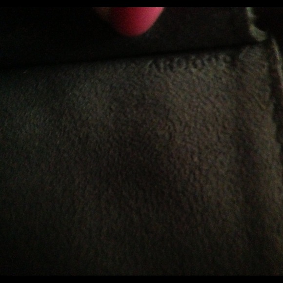 ⛔TRADED⛔  AUTH Louis Vuitton Epi pochette - Picture 3 of 4