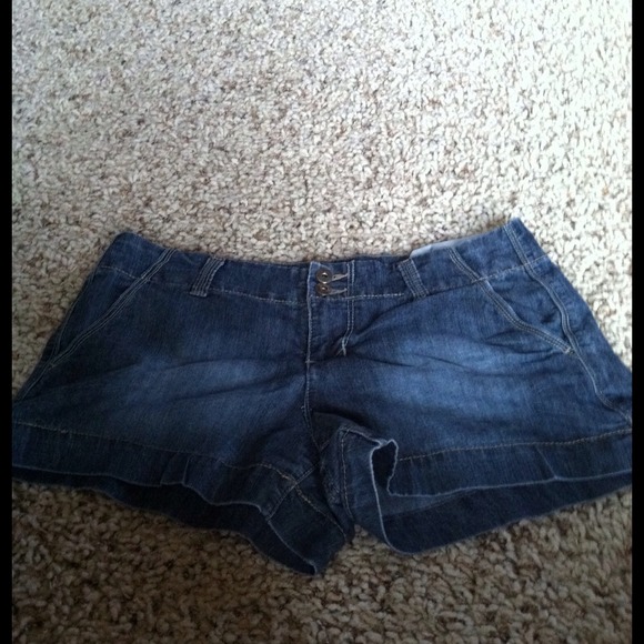 Short shorts