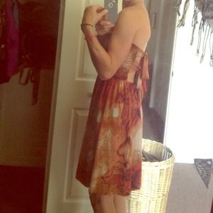 Summer dress with cute back