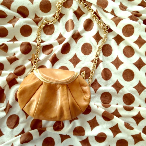 Henri Bendel Leather Adorable Shoulder Bag!👜