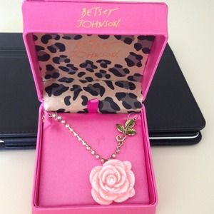 Pink Rose necklace - Betsey Johnson