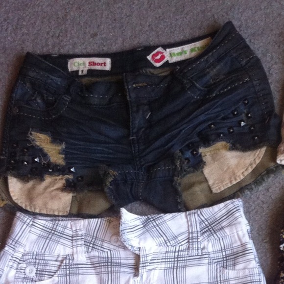 Hot Topic Denim Mini Shorts Size 1 or 3