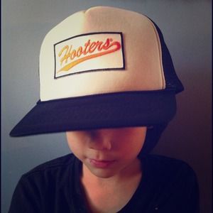 SOLDsoldSOLD Retro Hooters trucker