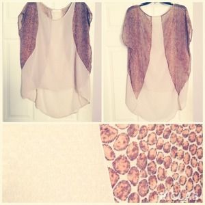 Loose fit hi-low shirt.