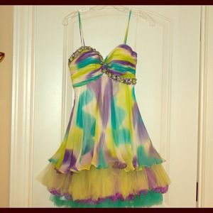 Short Mac Duggal multi-colored cocktail dress