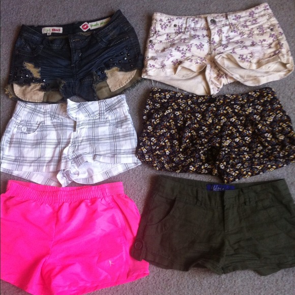 Choose your shorts! Sizes 1 and 3