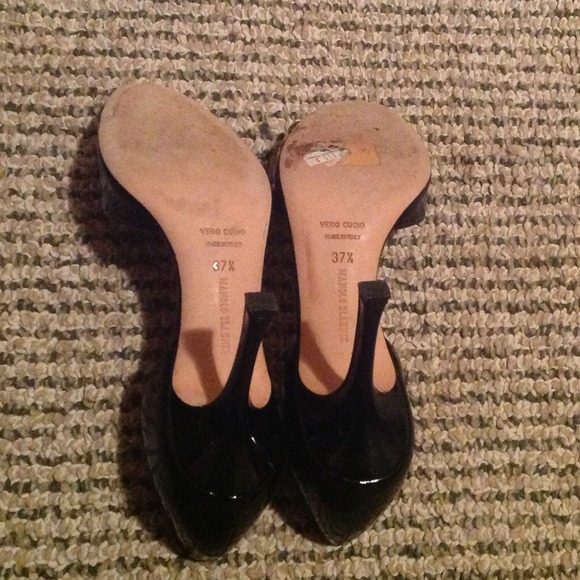 Manolo Blahnik Black Patent Peep Toe Pumps Sz 37.5 - Picture 4 of 4