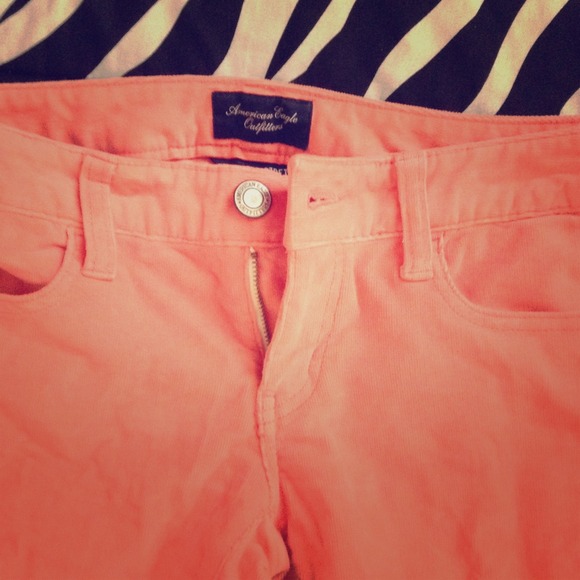 American Eagle Coral Jeggings