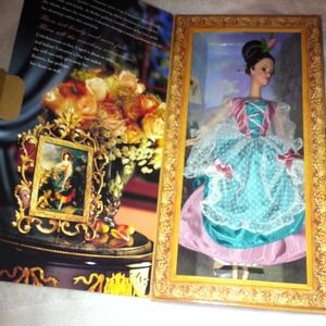 1997 hallmark fair valentine Barbie NIB