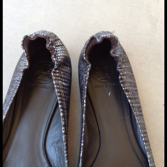 ❤❤sold💜💜Tory Burch lizard skin Reva - Picture 2 of 4