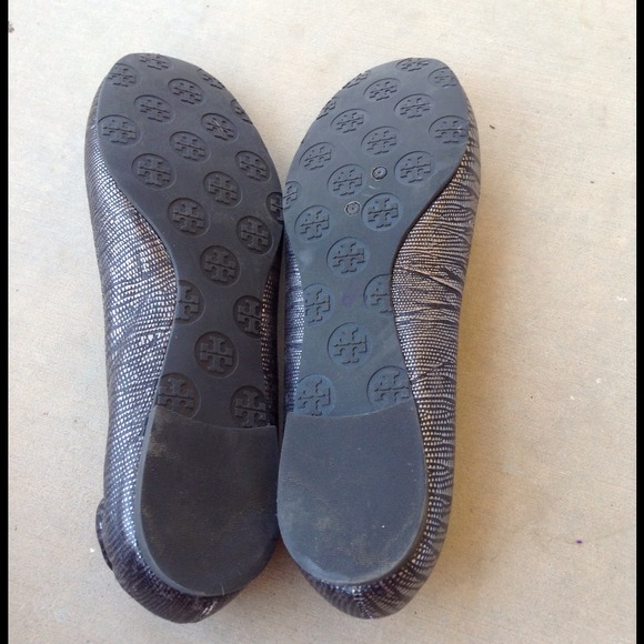 ❤❤sold💜💜Tory Burch lizard skin Reva - Picture 3 of 4