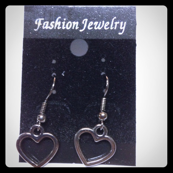 Drop heart earring.