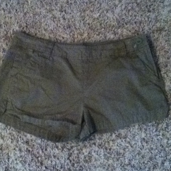 Arm green old navy shorts