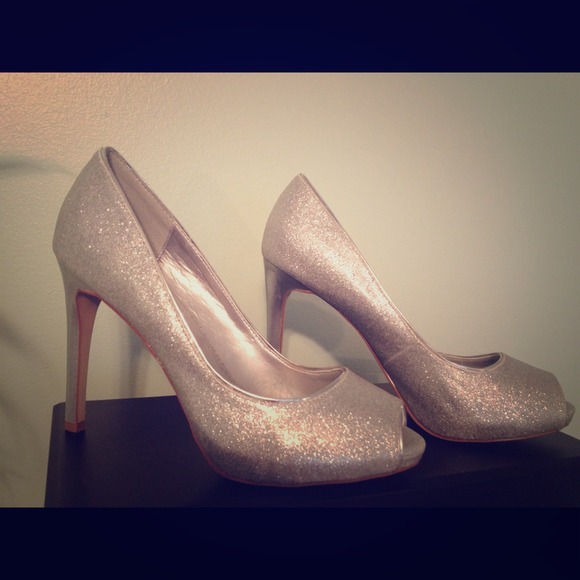 Glitter heels * make every night a fairy tale "