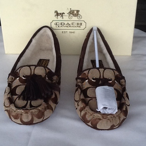 Authentic Coach Signature Shoes 8 - Picture 2 of 2