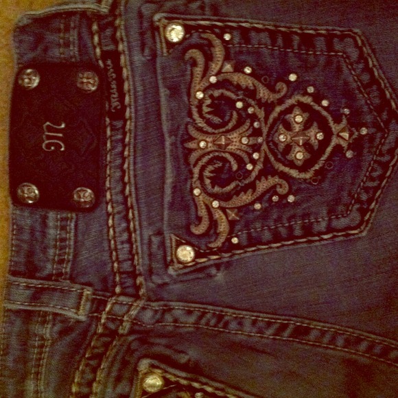 Size 27 Miss Me jeans. Boot cut