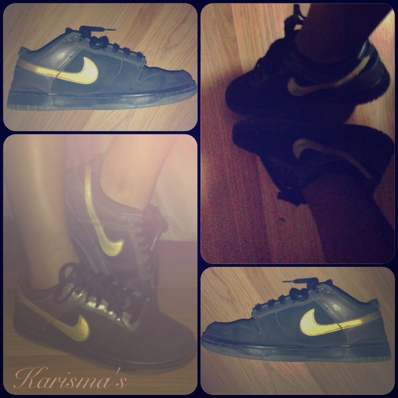 6.5Y Black & Gold Dunks!