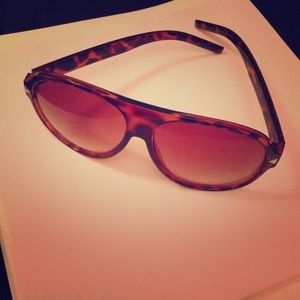 Cheetah print sunglasses