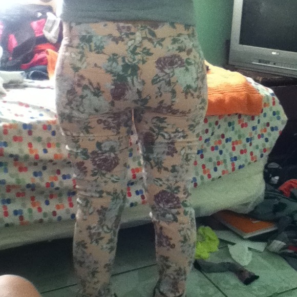 Floral rise pants - Picture 2 of 3