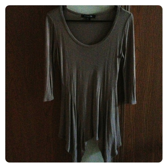 NWOT f21 taupe tunic top