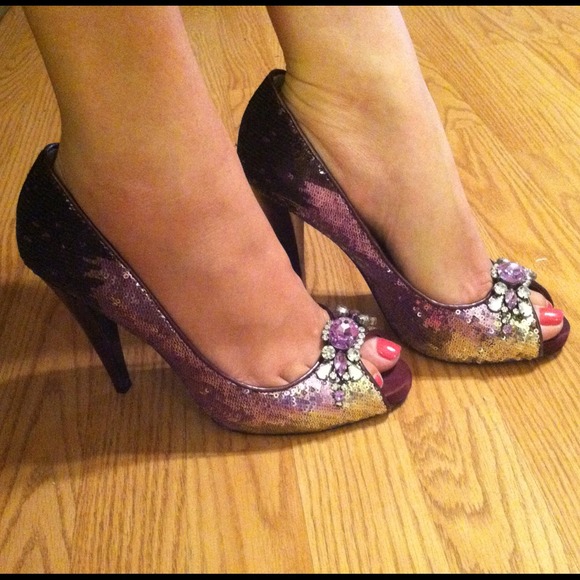 Nina Erna Sequin Shoe--Sparkly!!