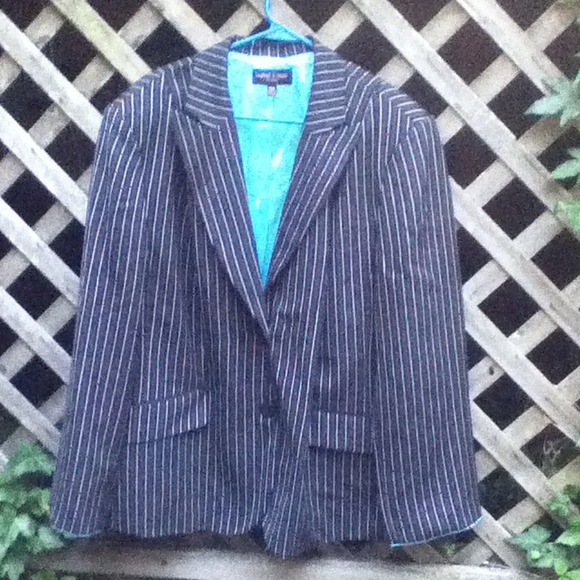 🚫SOLD (eBay)🚫Plus Size Pinstripe Blazer