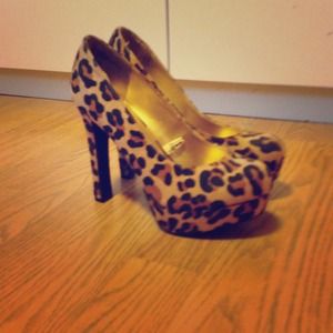 New Massimo Target Leopard Print Pumps Size 6.5