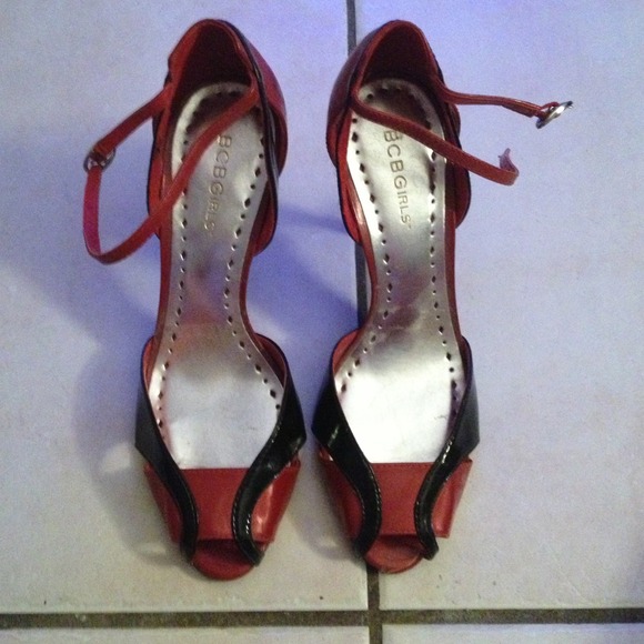 BCBG shoes