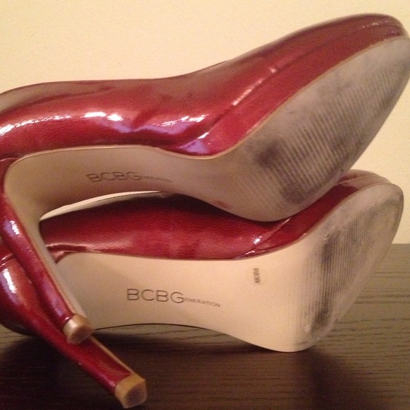 ️50%❤️ BCBGeneration Patent Heels - Picture 4 of 4
