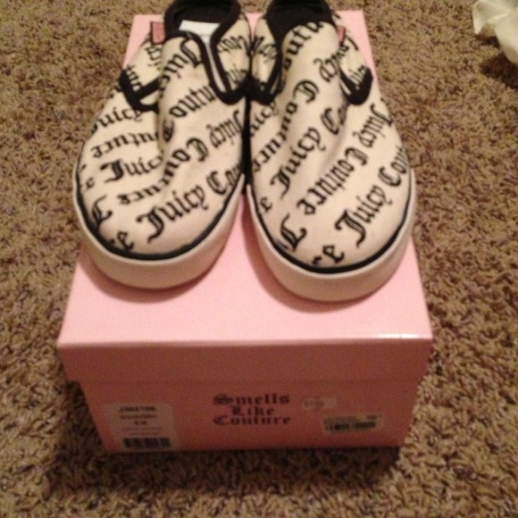 Juicy Couture Kourtney Canvas