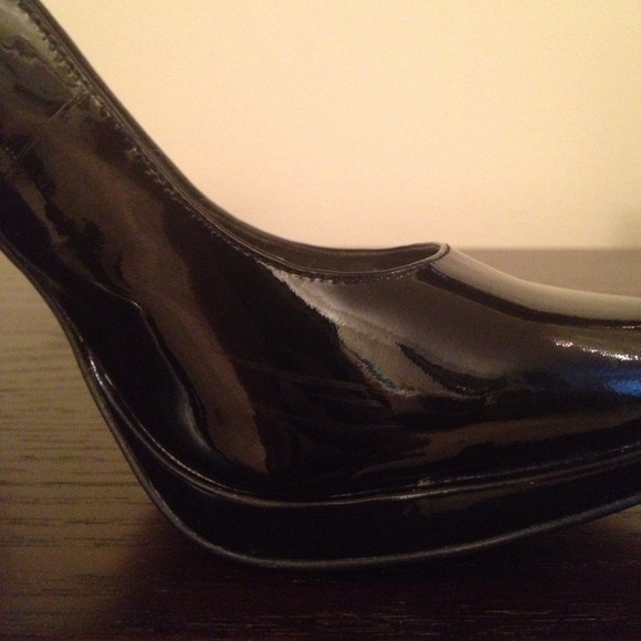 ️50%❤️ BCBGeneration Patent Pumps - Picture 3 of 4