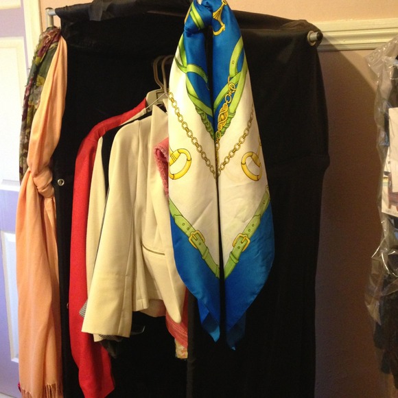 Classy wrap/scarf - Picture 3 of 3