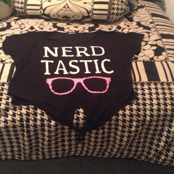 Cute shirt ties on bottom