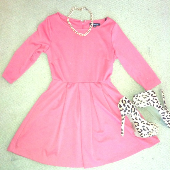 ❗️SOLD❗️Coral FOREVER 21 Skater dress/ skirt - Picture 1 of 3