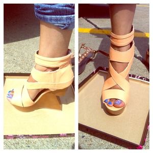 Cut wedge heel