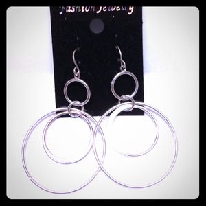 Circles dropped earring.