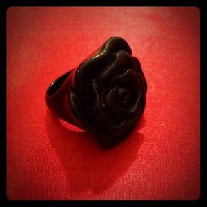 Black rose ring