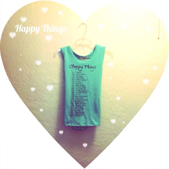 Tops - 🎀SOLD IN BUNDLE🎀Happy Things Slashed Back Top