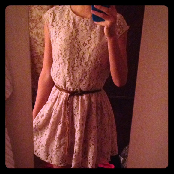 🚫ON HOLD🚫 Lace dress