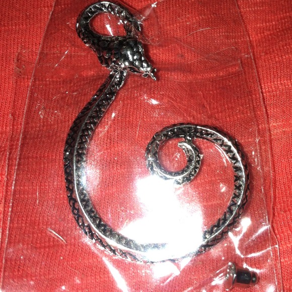 Ear cuff earring