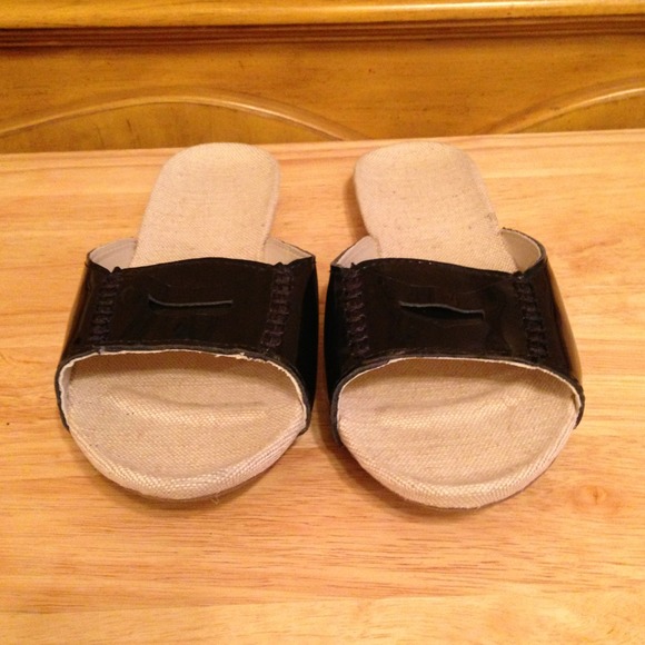 black patent leather sandal