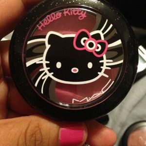 ❌❌ SOLD ❌❌ Mac hello kitty tippy blush