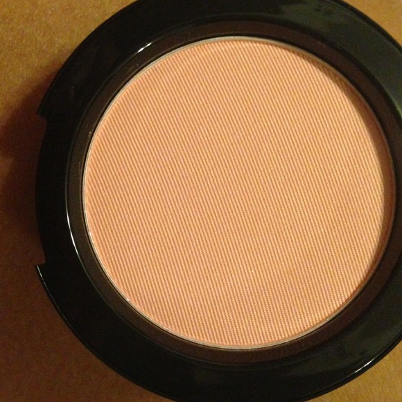 ❌❌ SOLD ❌❌ Mac Marilyn Monroe Legendary Blush - Picture 3 of 4