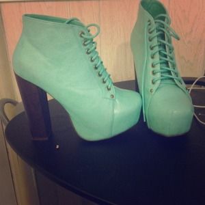 Mint booties!